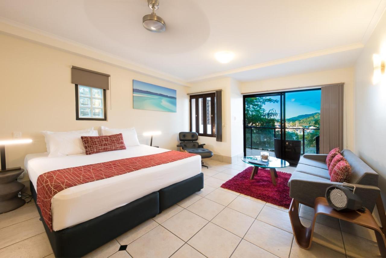 At Waterfront Whitsunday Retreat - Adults Only Aparthotel Airlie Beach Exterior photo