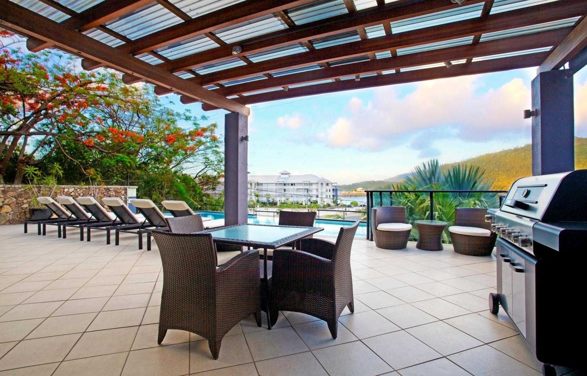 At Waterfront Whitsunday Retreat - Adults Only Aparthotel Airlie Beach Exterior photo