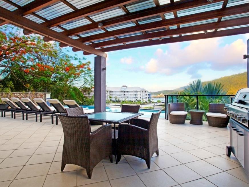 At Waterfront Whitsunday Retreat - Adults Only Aparthotel Airlie Beach Exterior photo