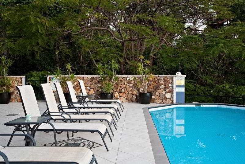 At Waterfront Whitsunday Retreat - Adults Only Aparthotel Airlie Beach Exterior photo