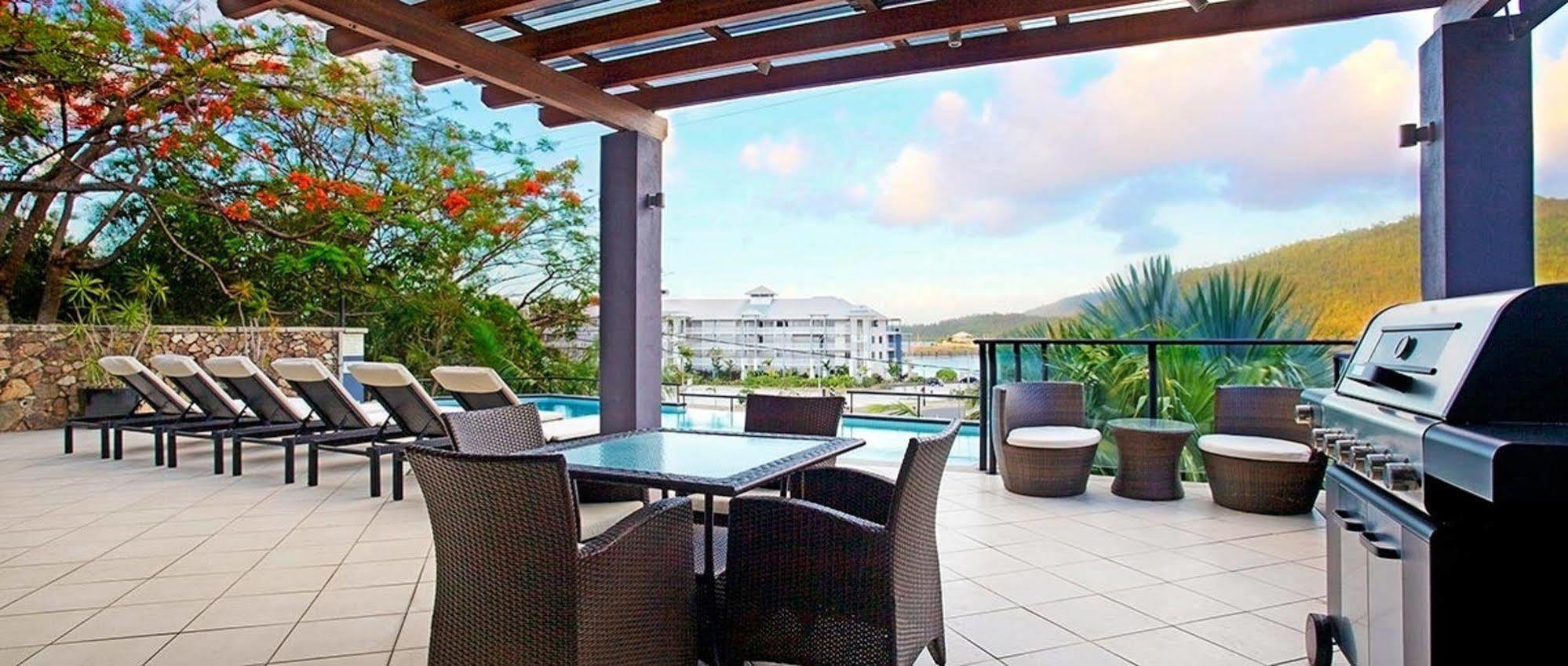 At Waterfront Whitsunday Retreat - Adults Only Aparthotel Airlie Beach Exterior photo